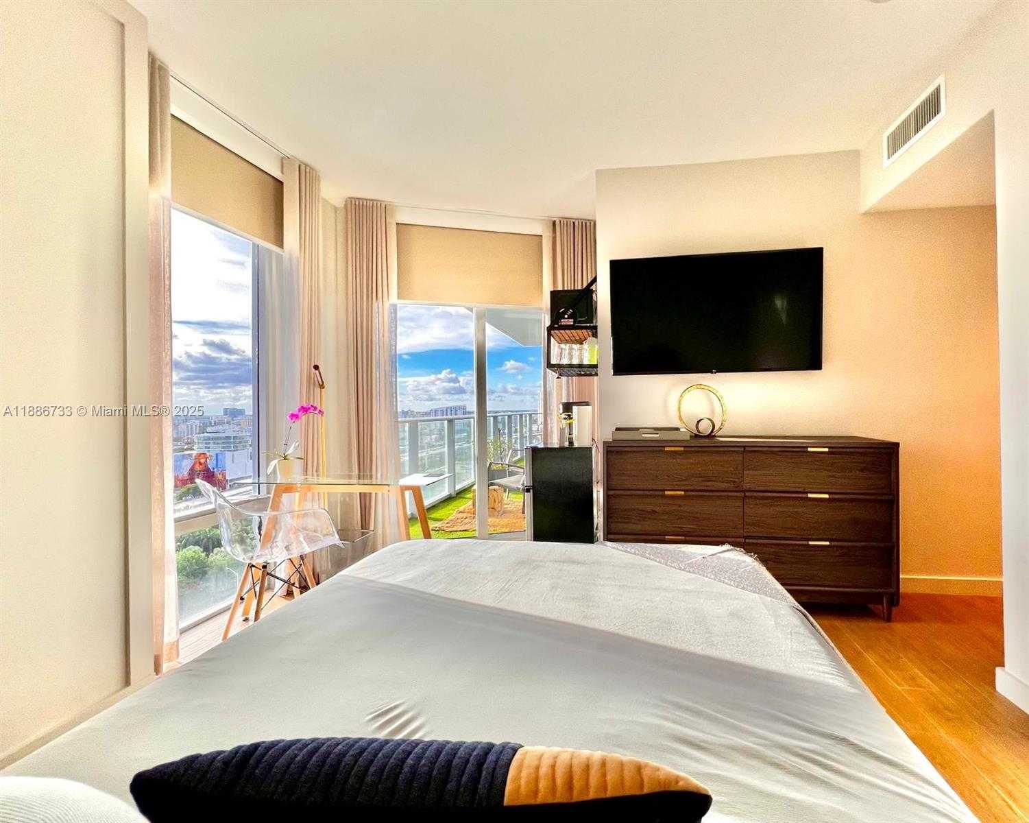 Small Image of 1010 SOUTH WEST 2ND AVE #1908, Miami Number 25