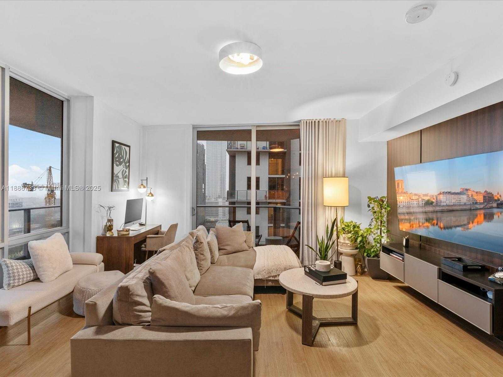 Small Image of 1010 SOUTH WEST 2ND AVE #1908, Miami Number 3