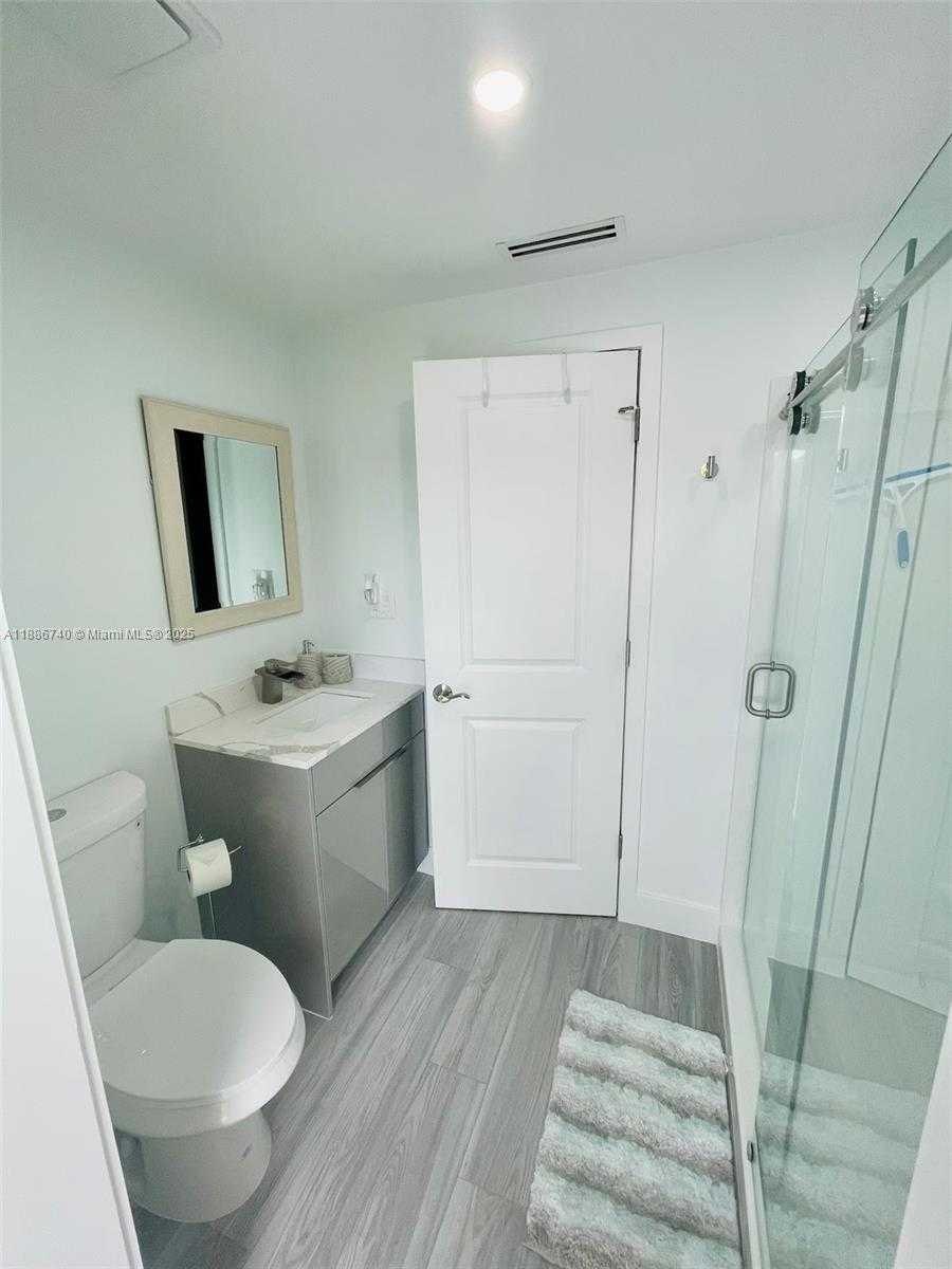 Small Image of 237 2ND RD, Key Largo Number 9