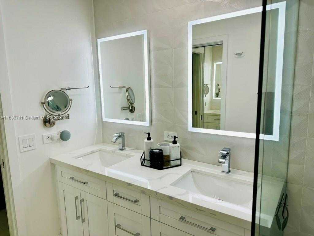 Small Image of 8410 SOUTH WEST 201ST ST, Cutler Bay Number 21