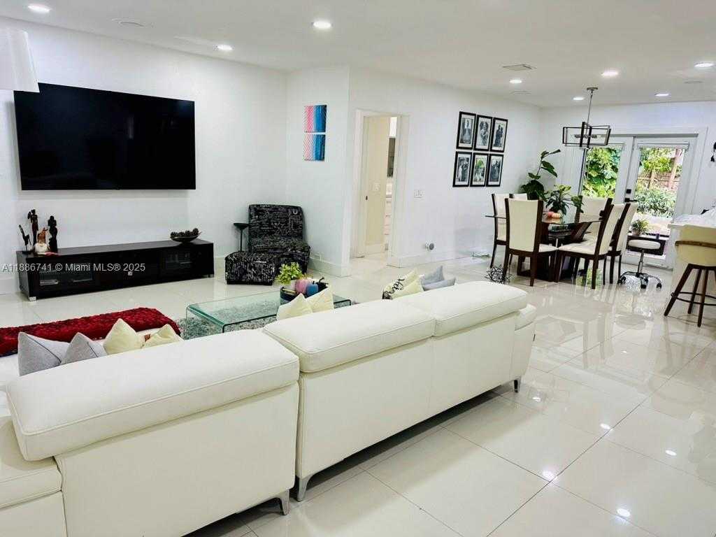 Small Image of 8410 SOUTH WEST 201ST ST, Cutler Bay Number 5