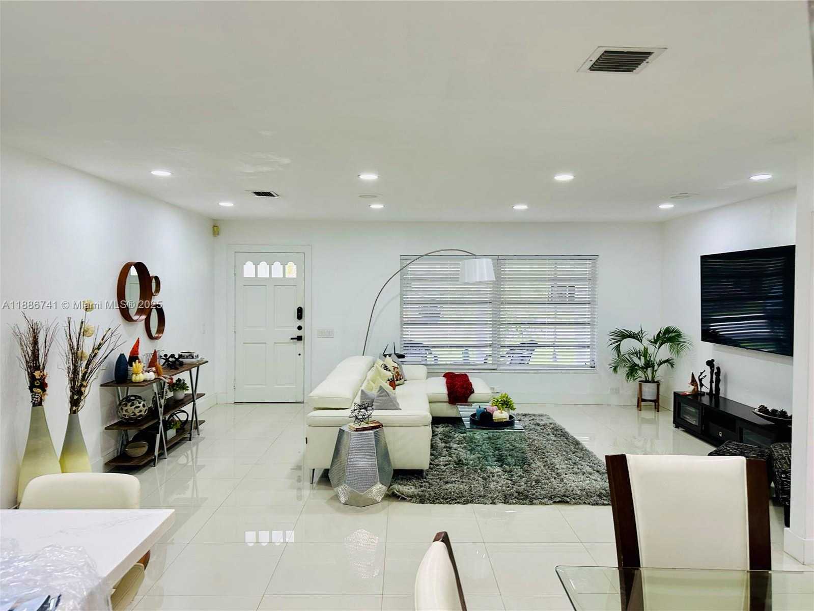 Small Image of 8410 SOUTH WEST 201ST ST, Cutler Bay Number 7