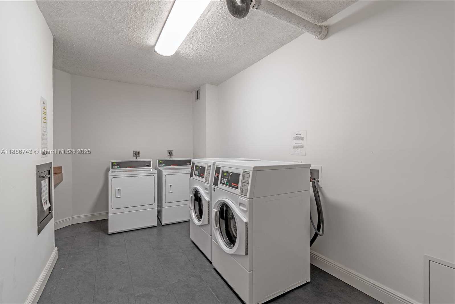 Small Image of 3901 SOUTH OCEAN DR #14L, Hollywood Number 19