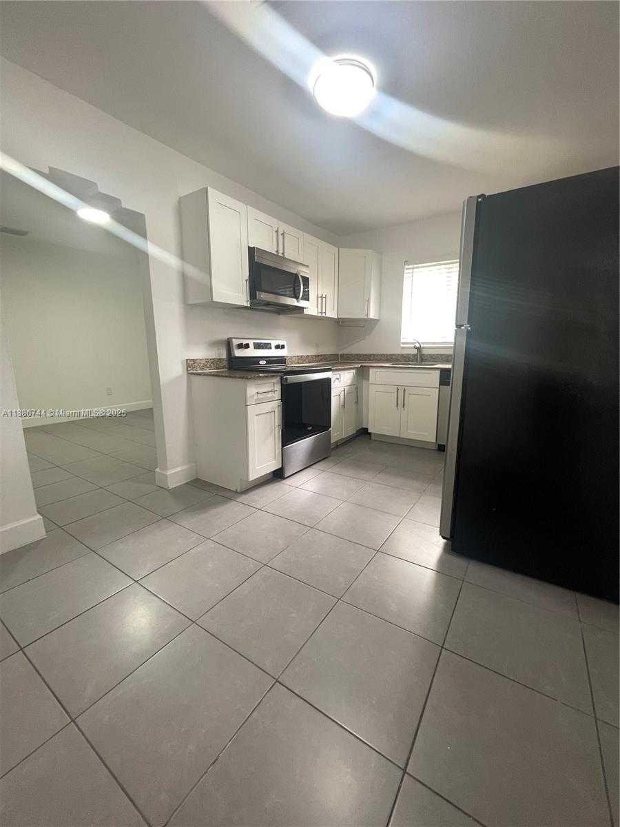 Small Image of 5175 NORTH WEST 3RD AVE, Miami Number 14