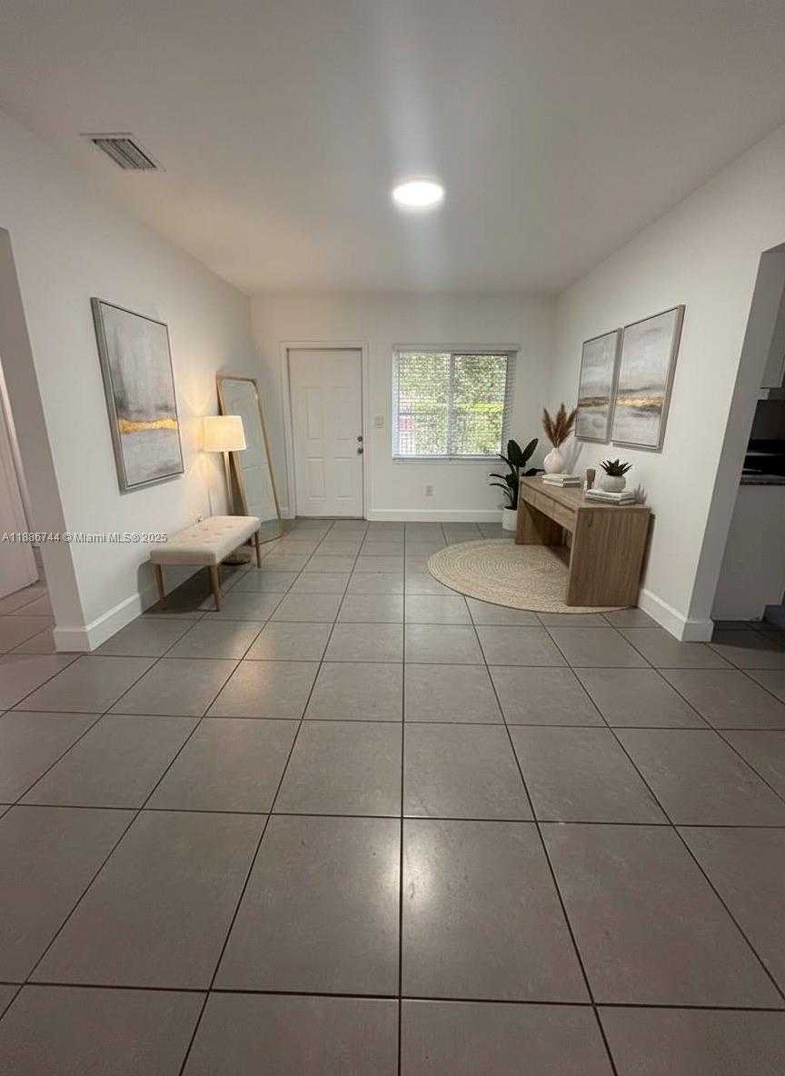 Small Image of 5175 NORTH WEST 3RD AVE, Miami Number 4