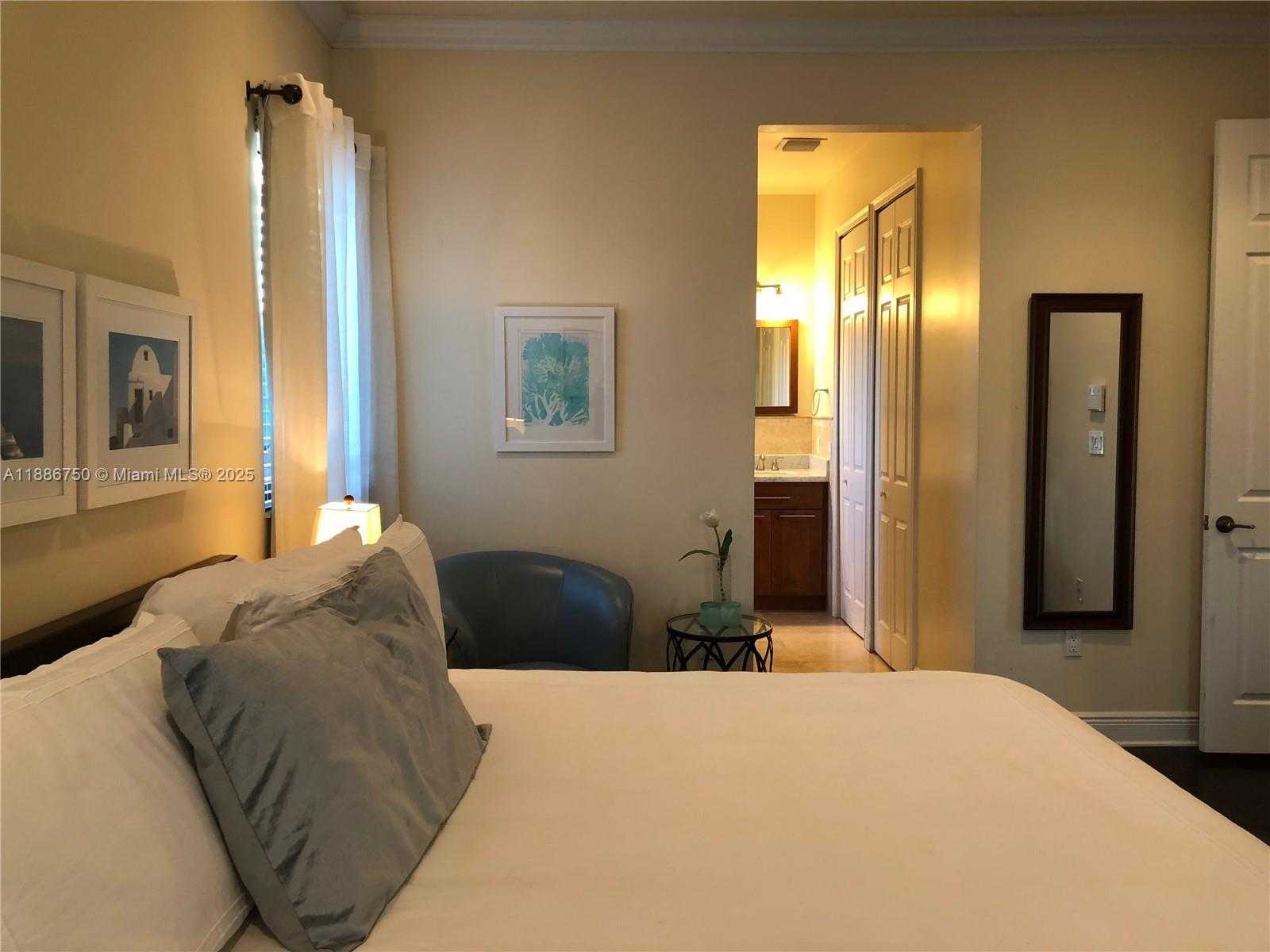 Small Image of 404 ZAMORA AVE #A, Coral Gables Number 18