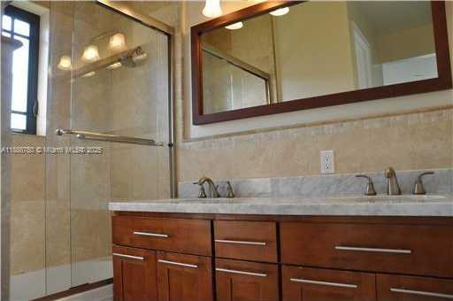 Small Image of 404 ZAMORA AVE #A, Coral Gables Number 19