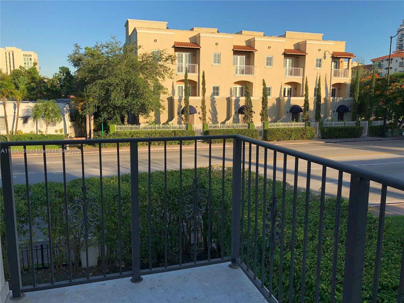 Small Image of 404 ZAMORA AVE #A, Coral Gables Number 20