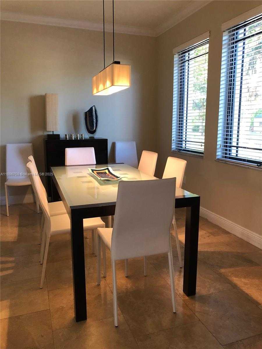 Small Image of 404 ZAMORA AVE #A, Coral Gables Number 5
