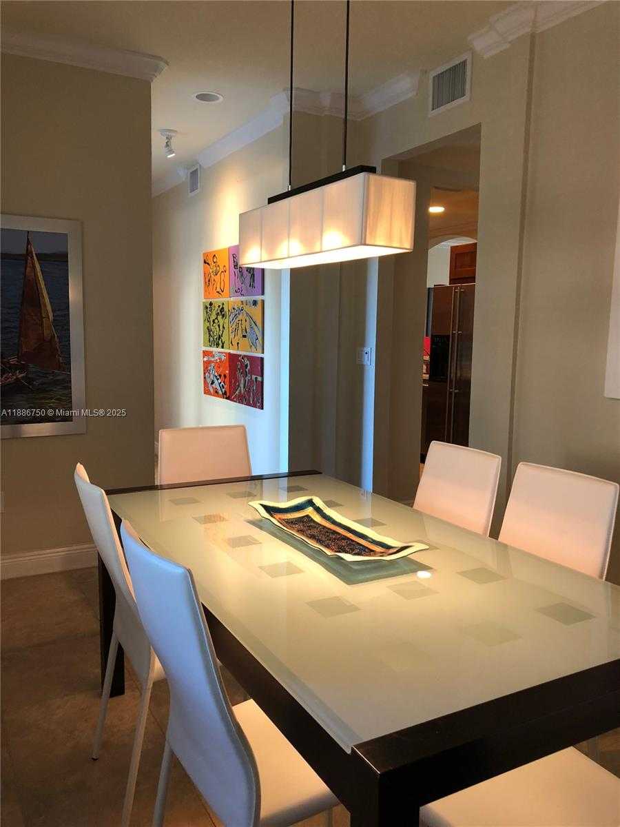 Small Image of 404 ZAMORA AVE #A, Coral Gables Number 6