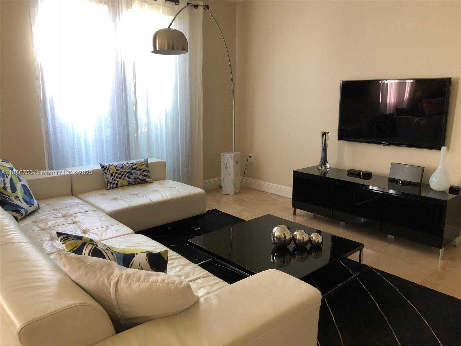 Small Image of 404 ZAMORA AVE #A, Coral Gables Number 8