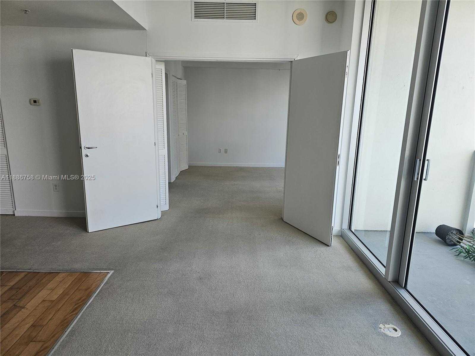 Small Image of 300 SOUTH BISCAYNE BLVD #3209, Miami Number 9