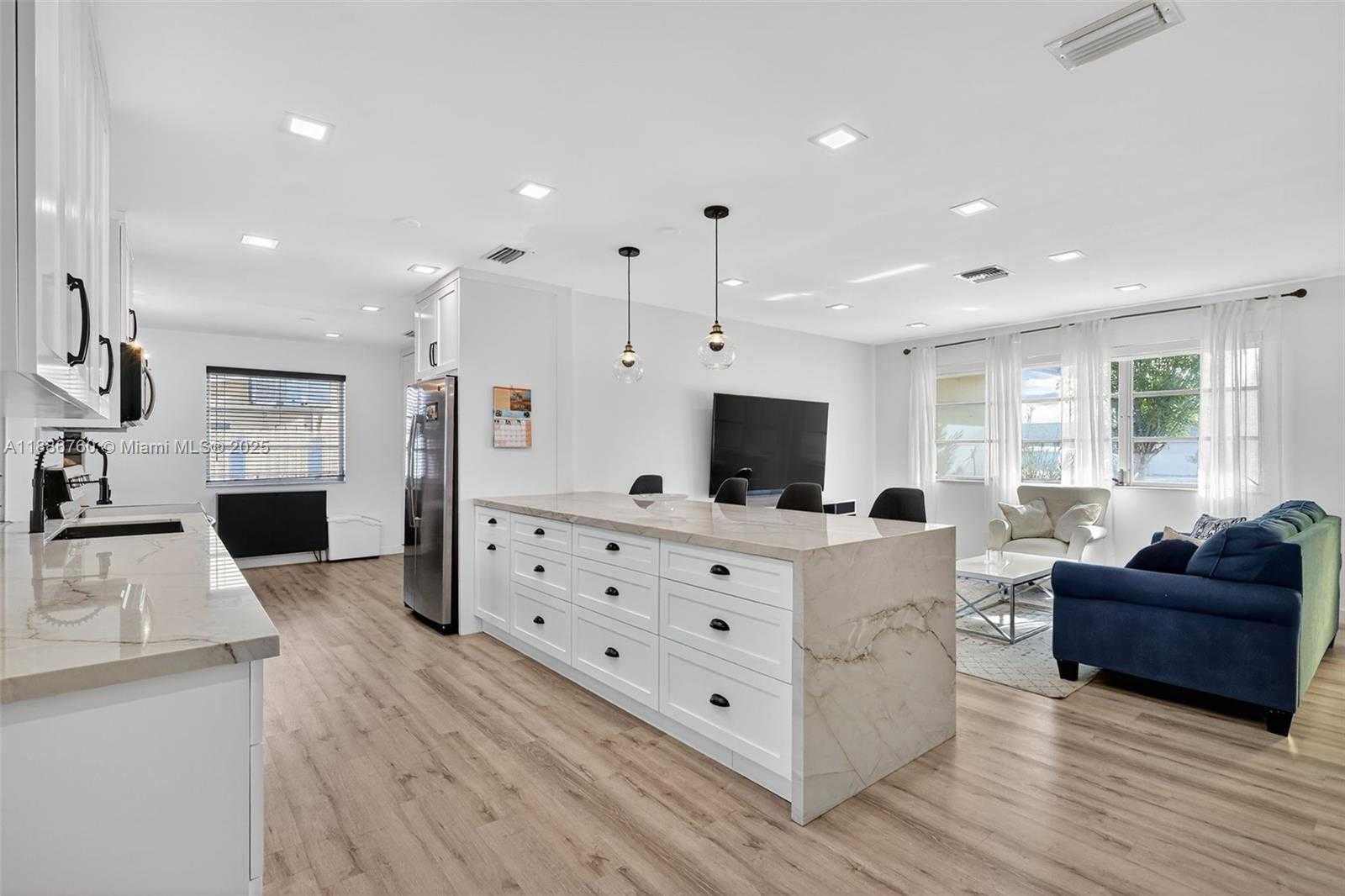 Small Image of 1820 NORTH 56TH AVE, Hollywood Number 12