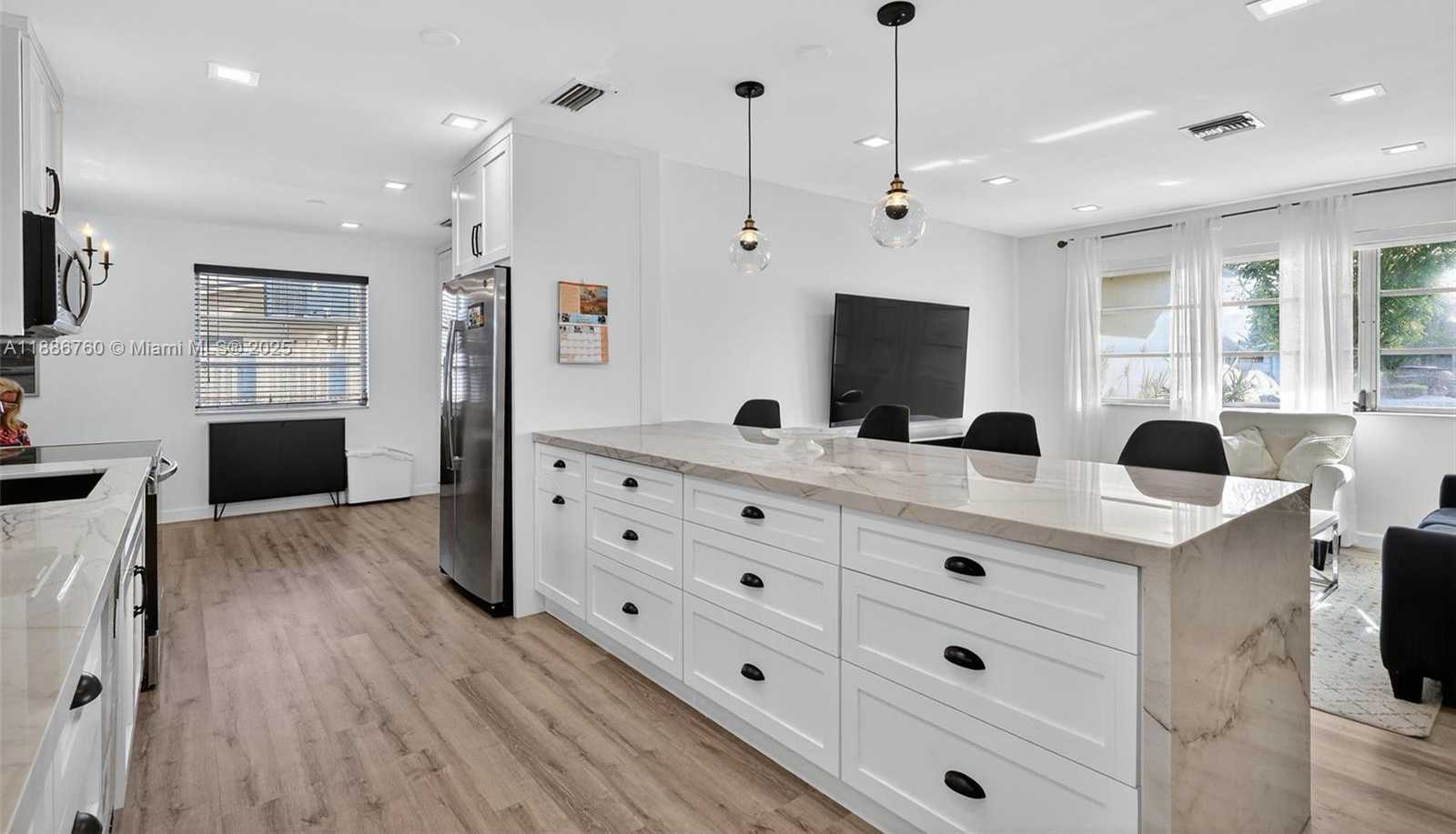 Small Image of 1820 NORTH 56TH AVE, Hollywood Number 13