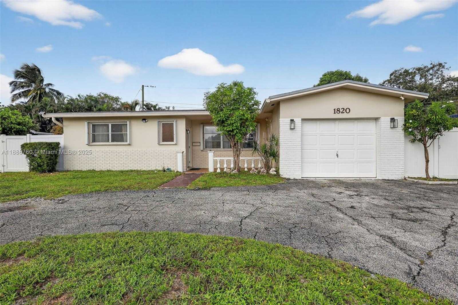 Small Image of 1820 NORTH 56TH AVE, Hollywood Number 2