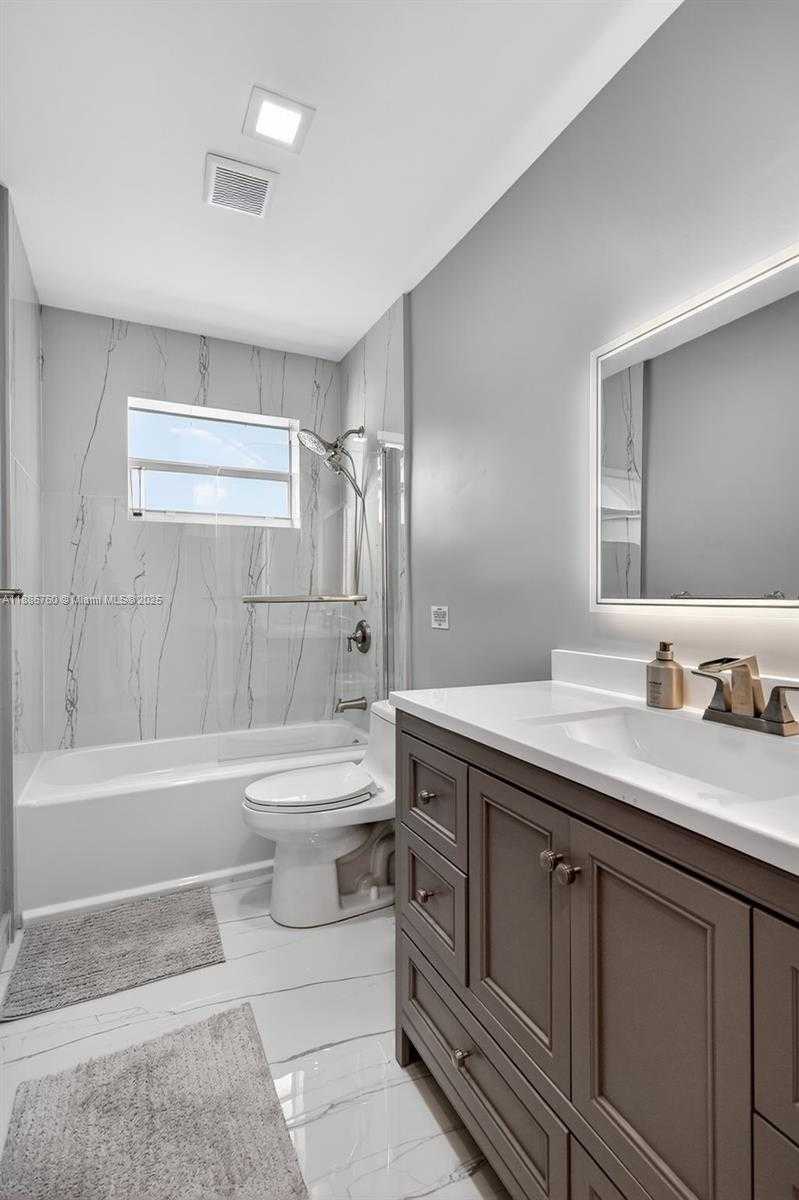 Small Image of 1820 NORTH 56TH AVE, Hollywood Number 36