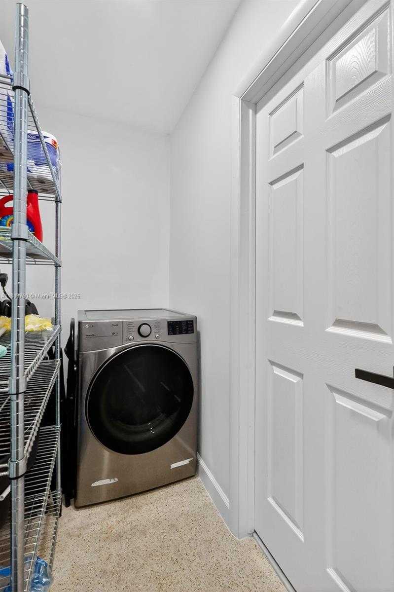 Small Image of 1820 NORTH 56TH AVE, Hollywood Number 42