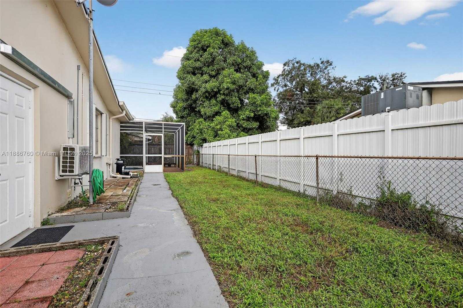 Small Image of 1820 NORTH 56TH AVE, Hollywood Number 58