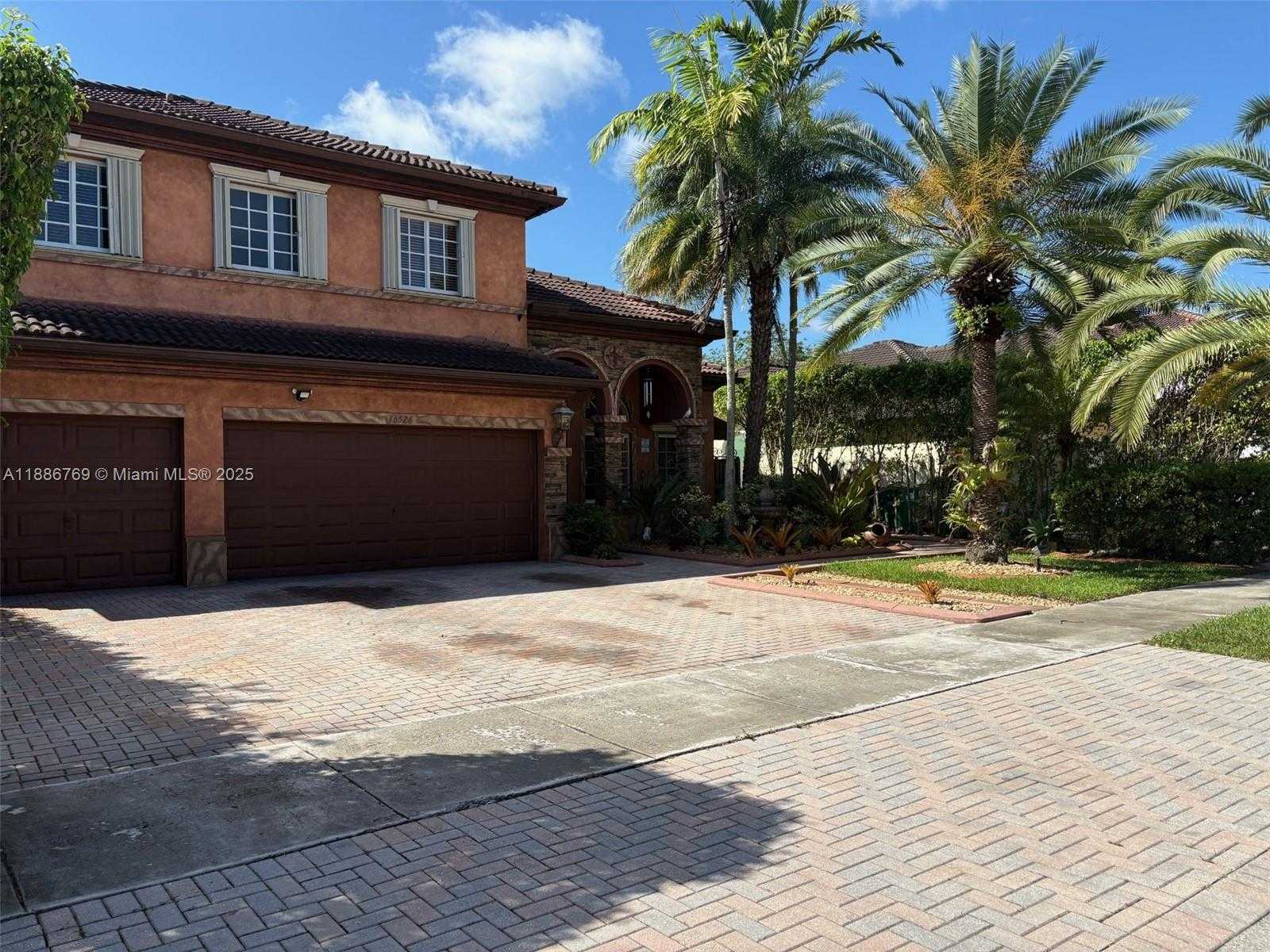 Small Image of 16526 SOUTH WEST 51ST TER, Miami Number 3