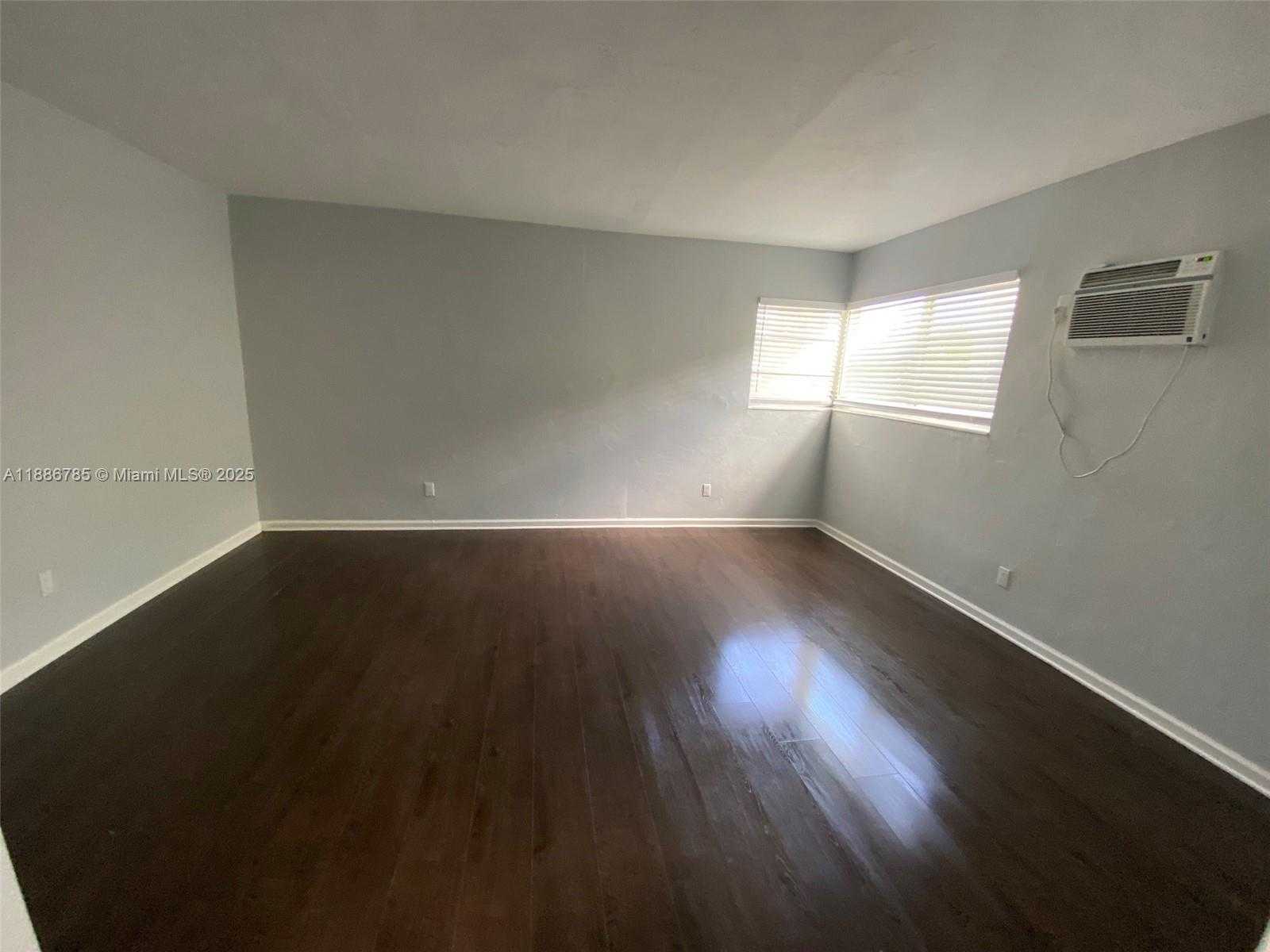 Small Image of 1346 ALTON RD #B7, Miami Beach Number 14