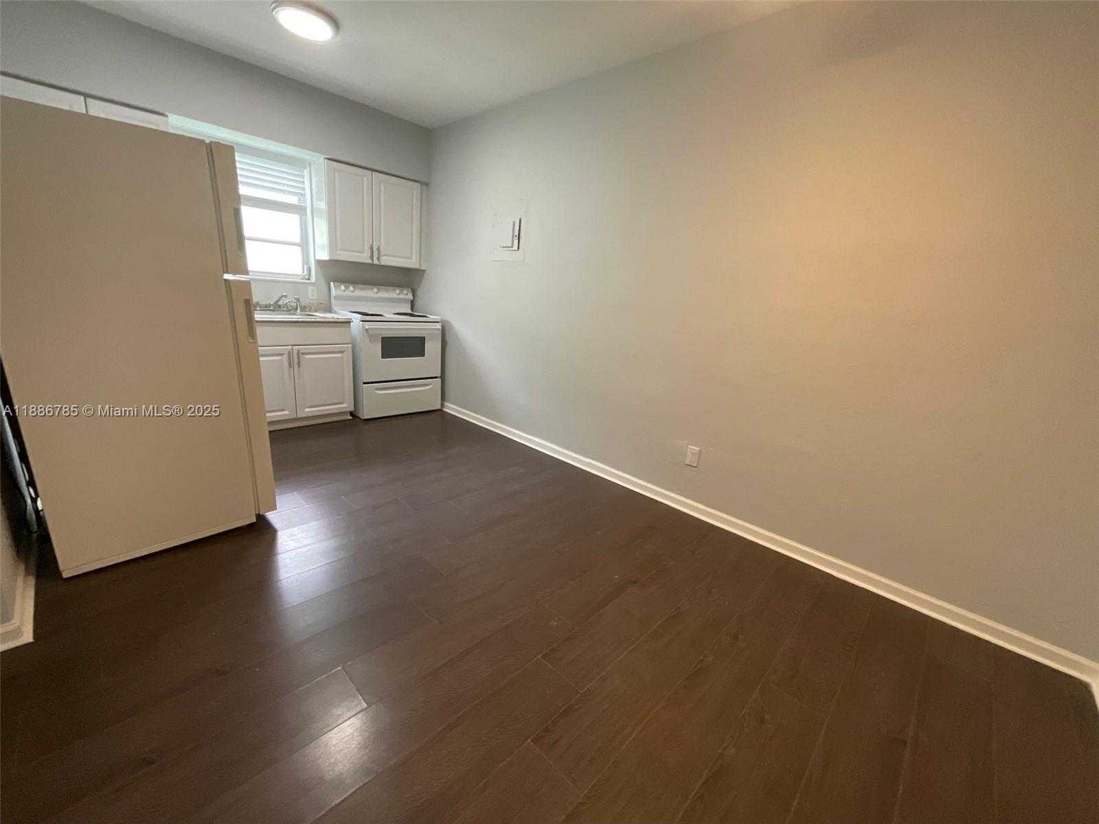 Small Image of 1346 ALTON RD #B7, Miami Beach Number 8