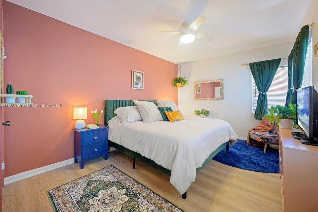 Small Image of 315 VAN BUREN ST #104B, Hollywood Number 11