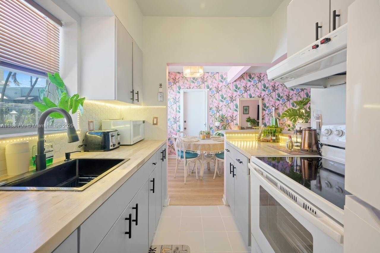 Small Image of 315 VAN BUREN ST #104B, Hollywood Number 8