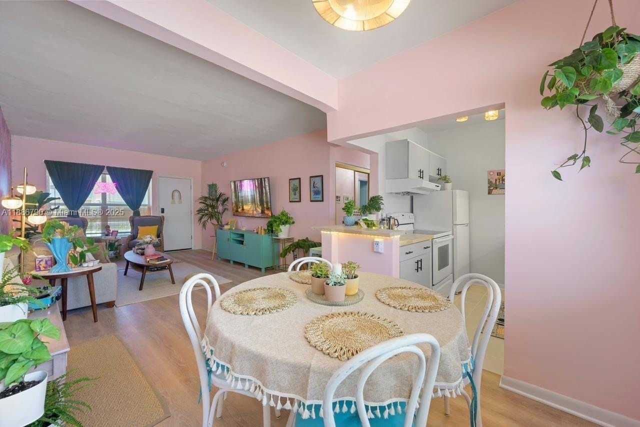 Small Image of 315 VAN BUREN ST #104B, Hollywood Number 9