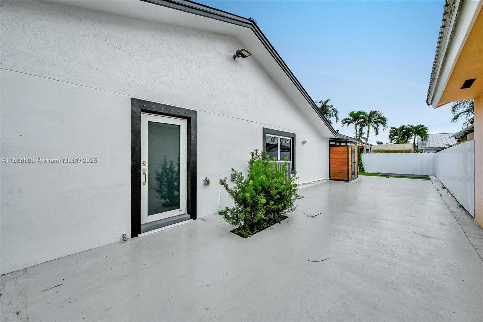 Small Image of 13284 SOUTH WEST 39TH STREET, Miami Number 57