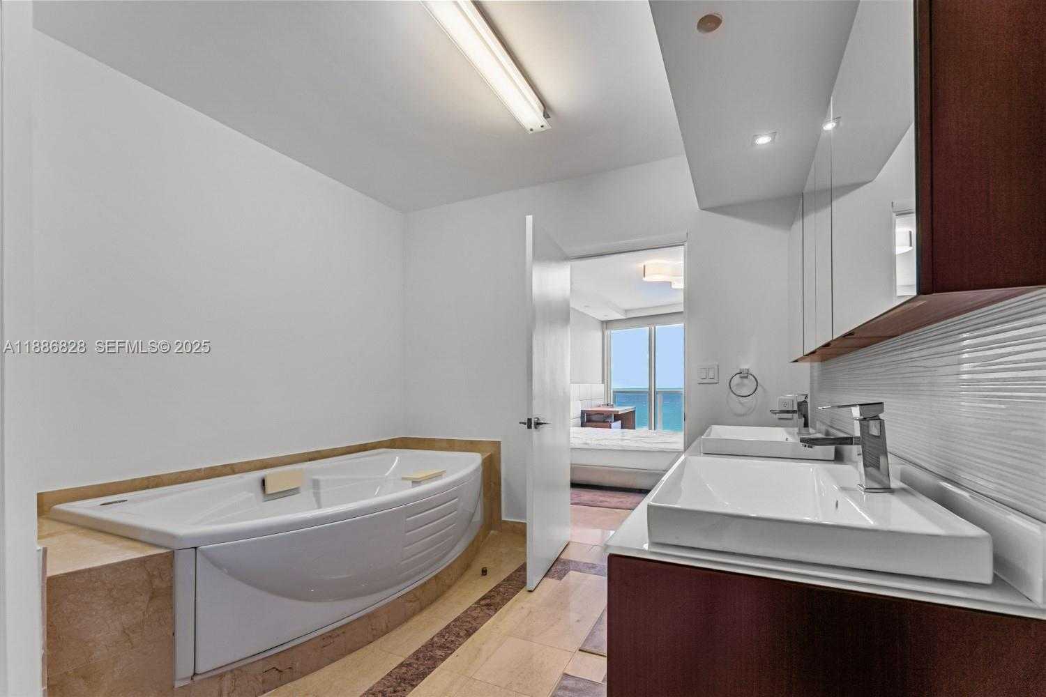 Small Image of 19333 COLLINS AVE #2607, Sunny Isles Beach Number 23