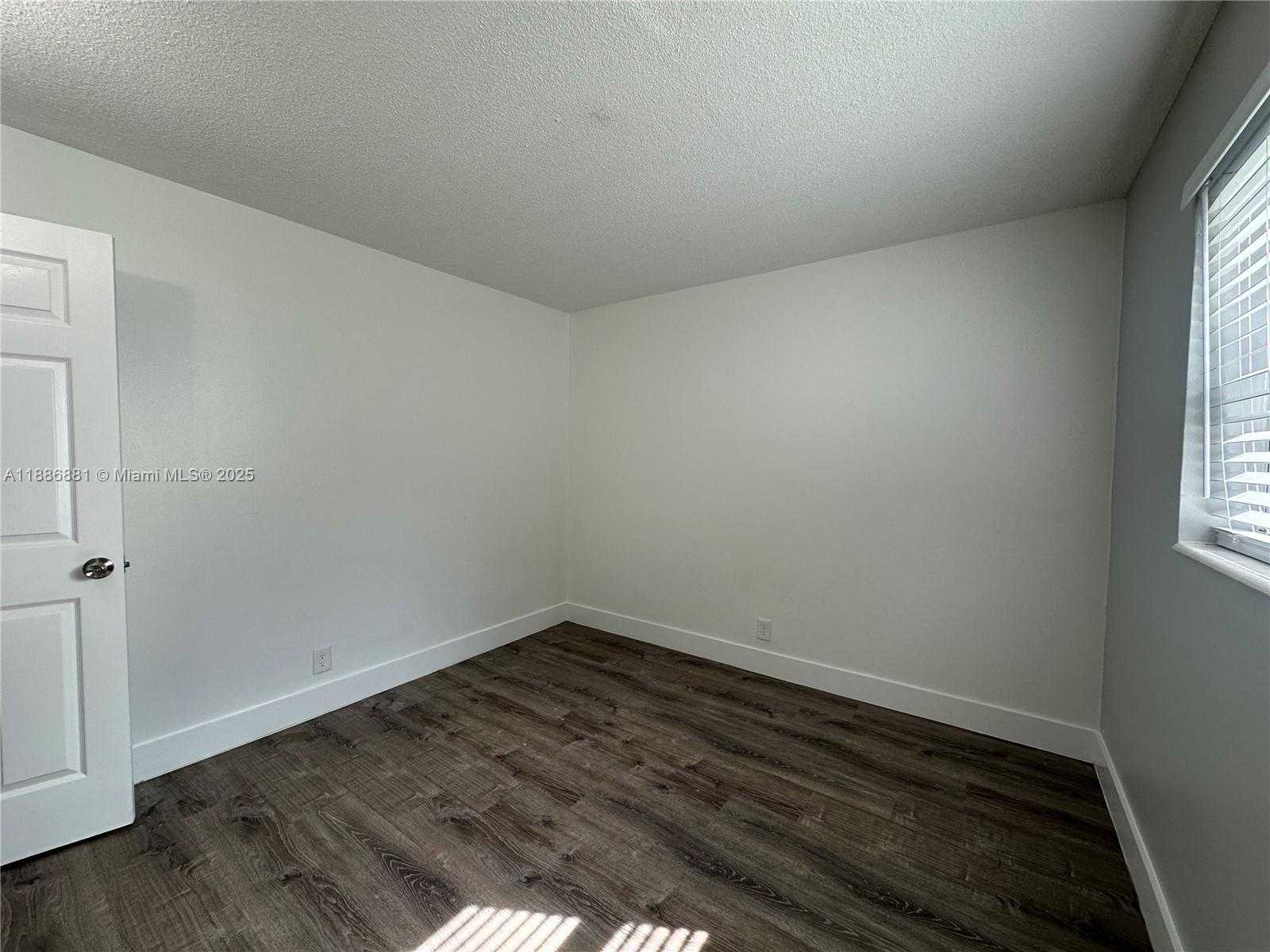 Small Image of 2500 JOHNSON ST #10, Hollywood Number 27