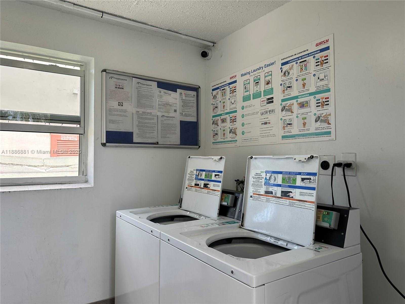 Small Image of 2500 JOHNSON ST #10, Hollywood Number 32