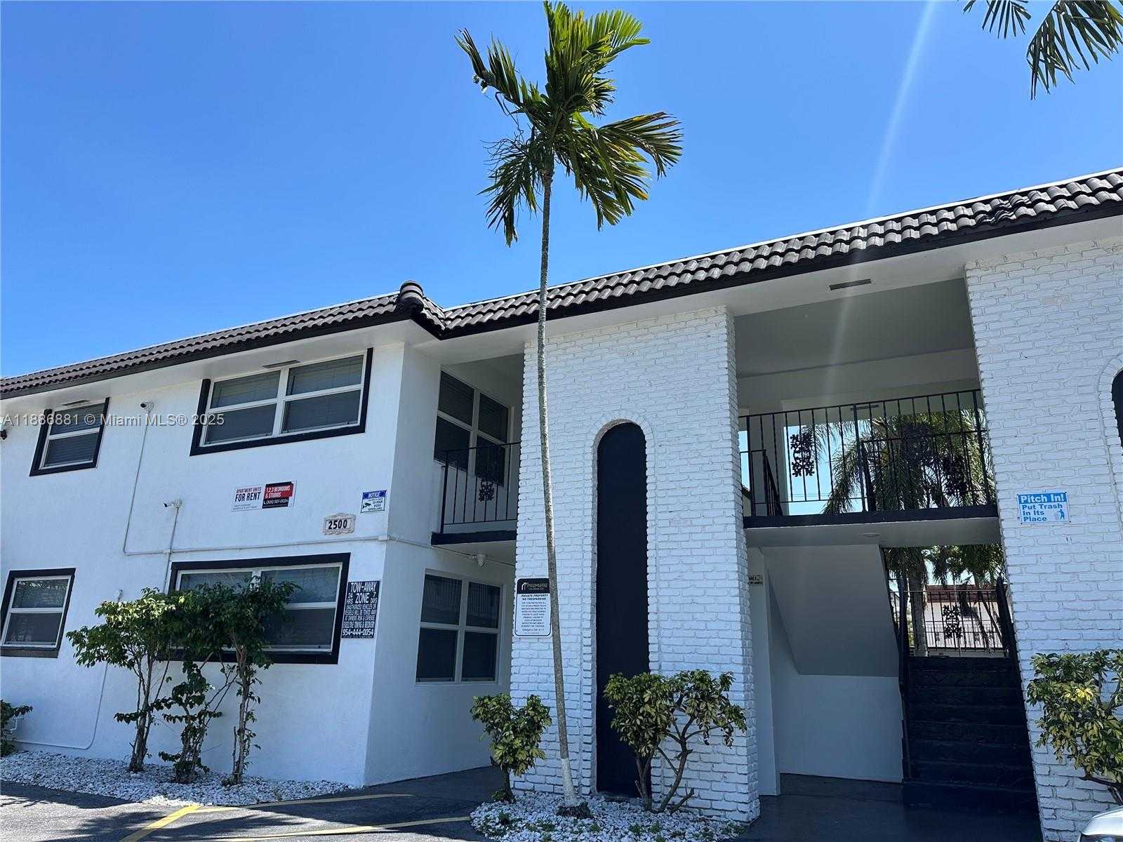 Small Image of 2500 JOHNSON ST #10, Hollywood Number 40