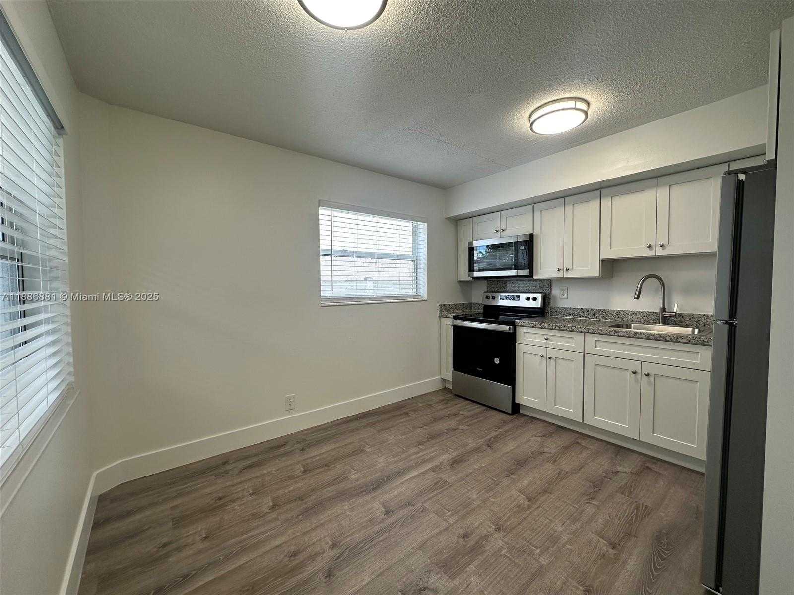 Small Image of 2500 JOHNSON ST #10, Hollywood Number 6