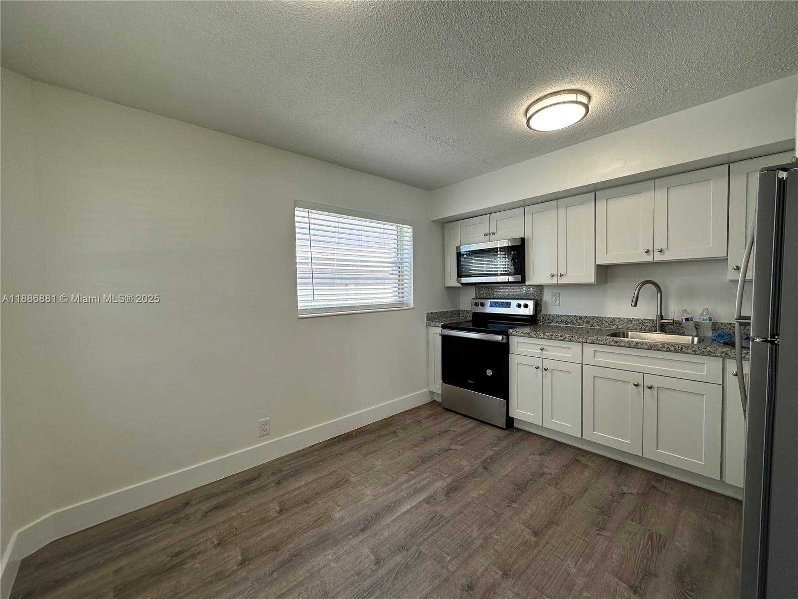 Small Image of 2500 JOHNSON ST #10, Hollywood Number 7