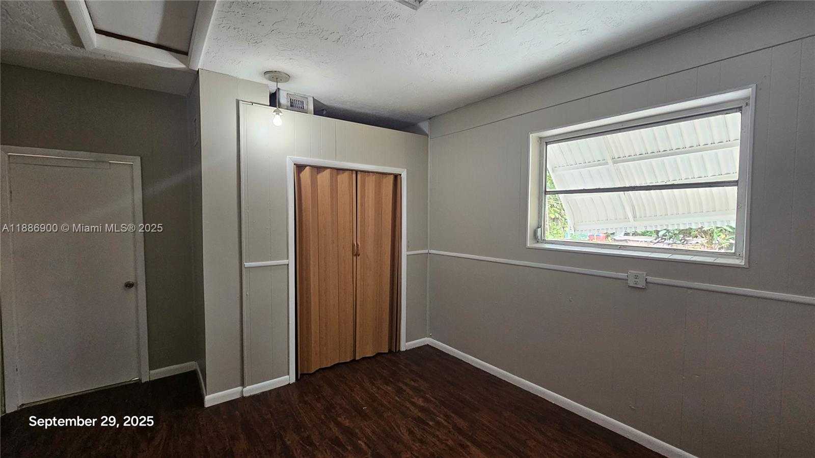 Small Image of 2640 GARFIELD ST #Back, Hollywood Number 12