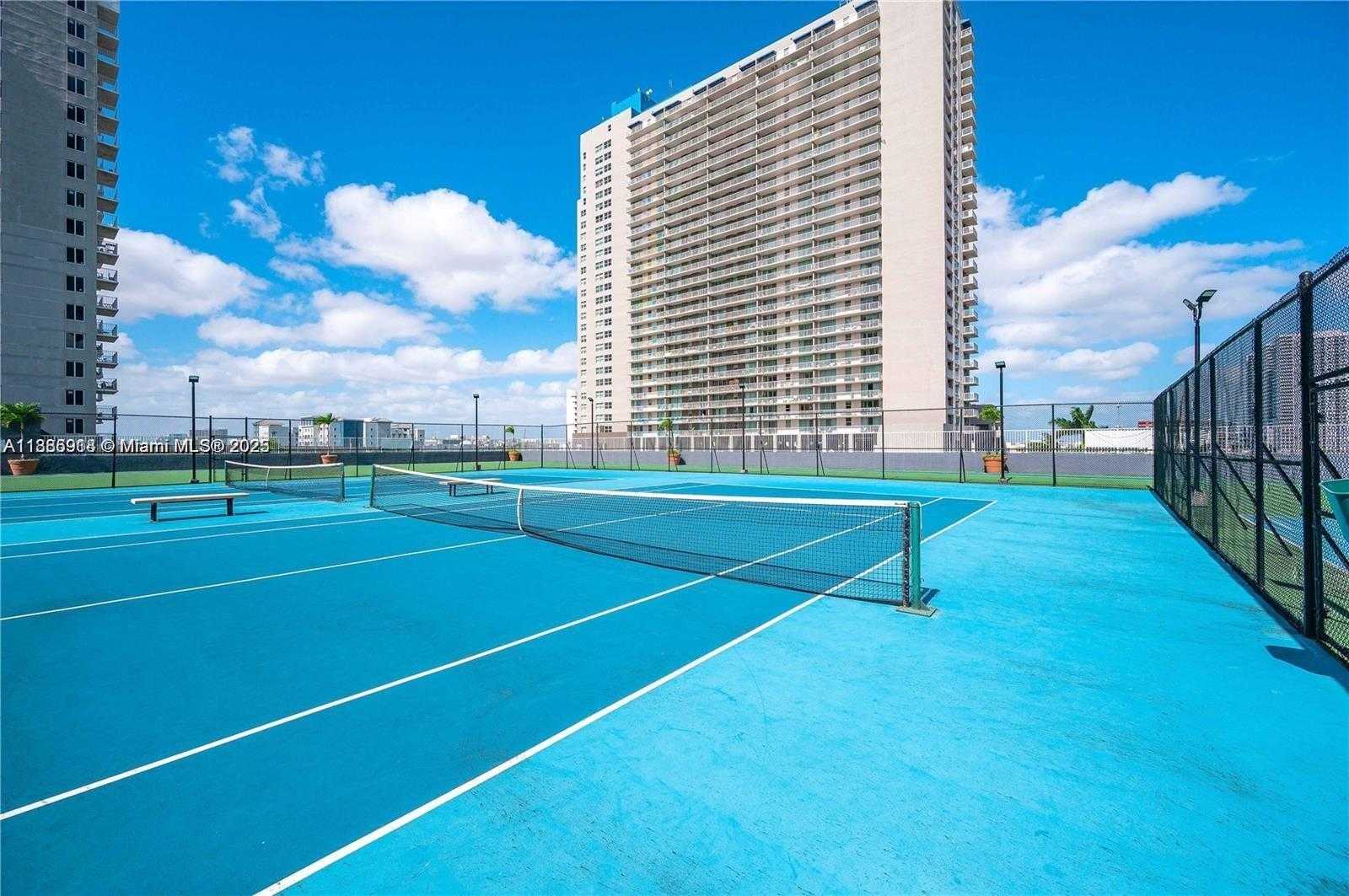 Small Image of 850 NORTH MIAMI AVE #W-305, Miami Number 26