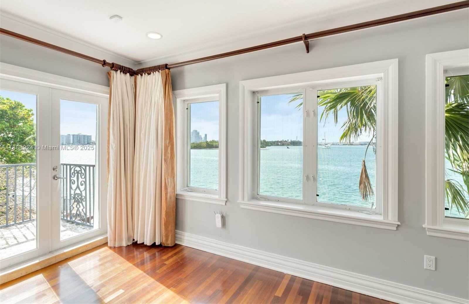 Small Image of 11 EAST RIVO ALTO DR, Miami Beach Number 10