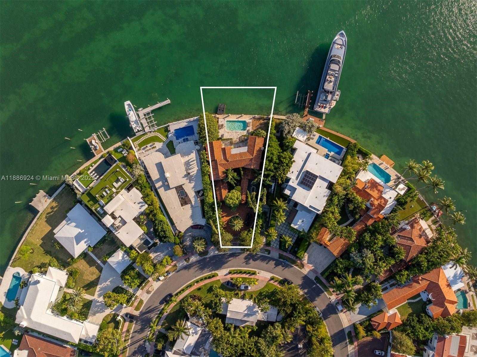 Small Image of 11 EAST RIVO ALTO DR, Miami Beach Number 11