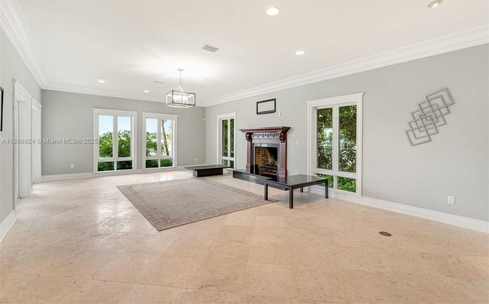 Small Image of 11 EAST RIVO ALTO DR, Miami Beach Number 14
