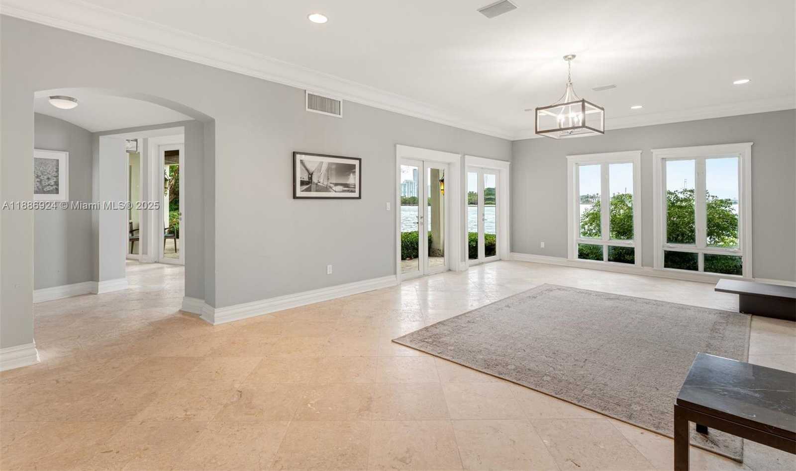Small Image of 11 EAST RIVO ALTO DR, Miami Beach Number 15