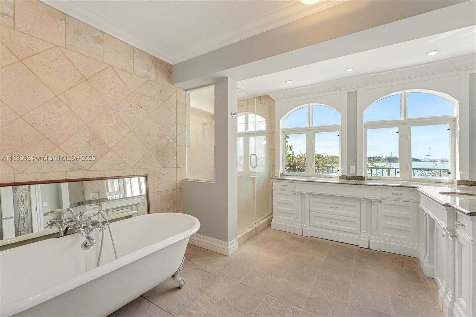 Small Image of 11 EAST RIVO ALTO DR, Miami Beach Number 18