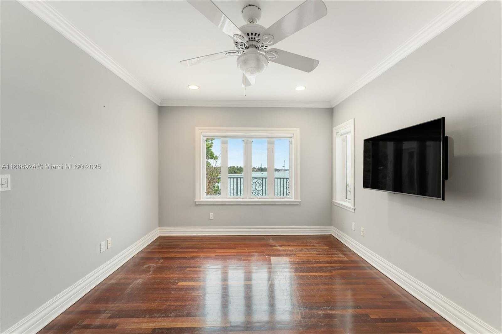 Small Image of 11 EAST RIVO ALTO DR, Miami Beach Number 22