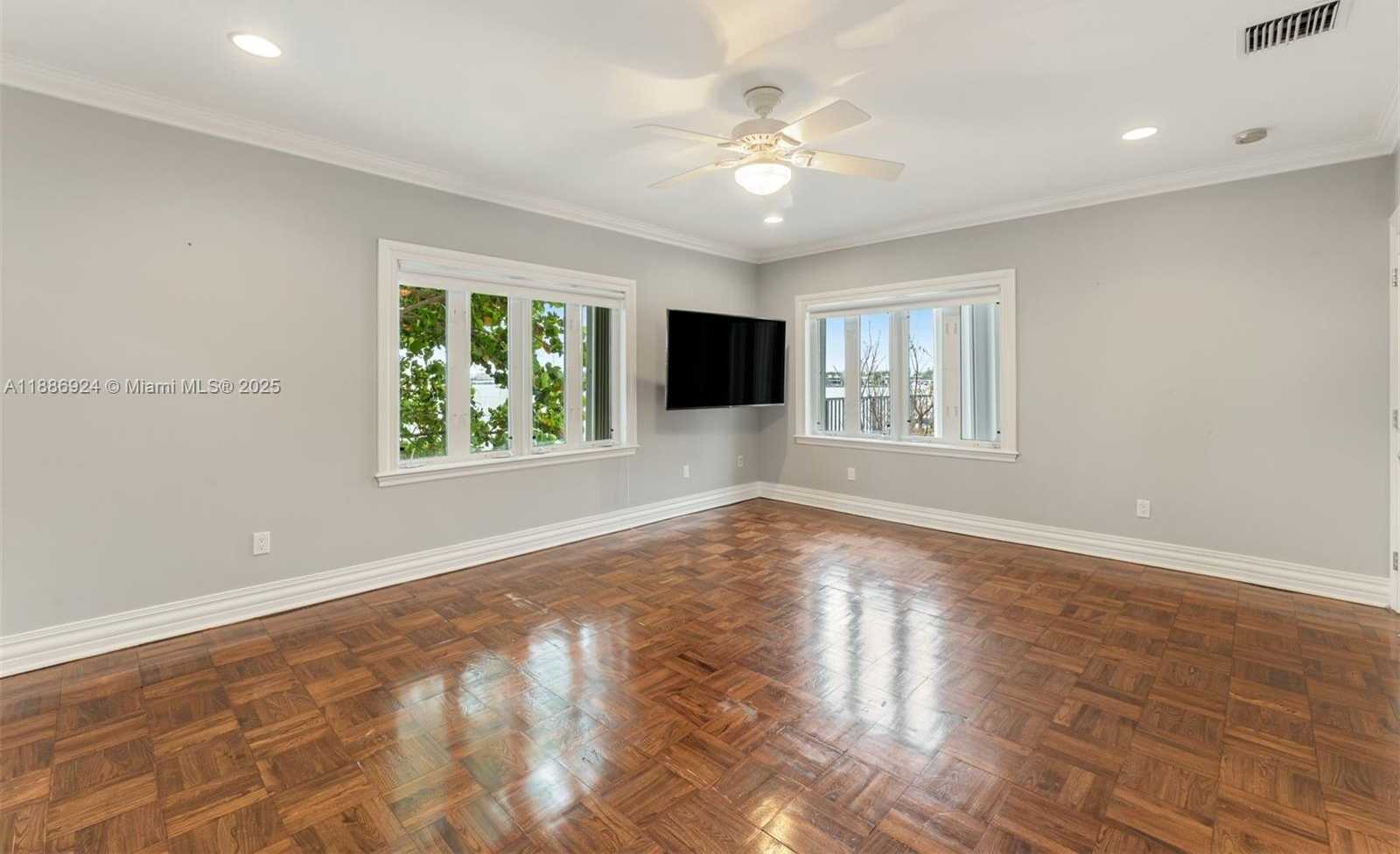 Small Image of 11 EAST RIVO ALTO DR, Miami Beach Number 23