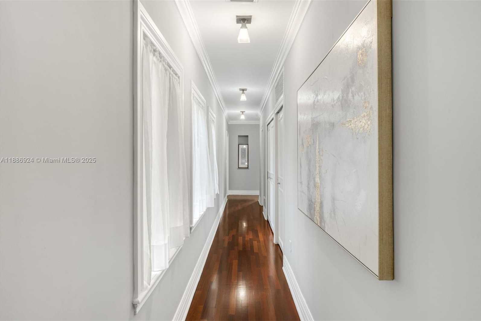 Small Image of 11 EAST RIVO ALTO DR, Miami Beach Number 25