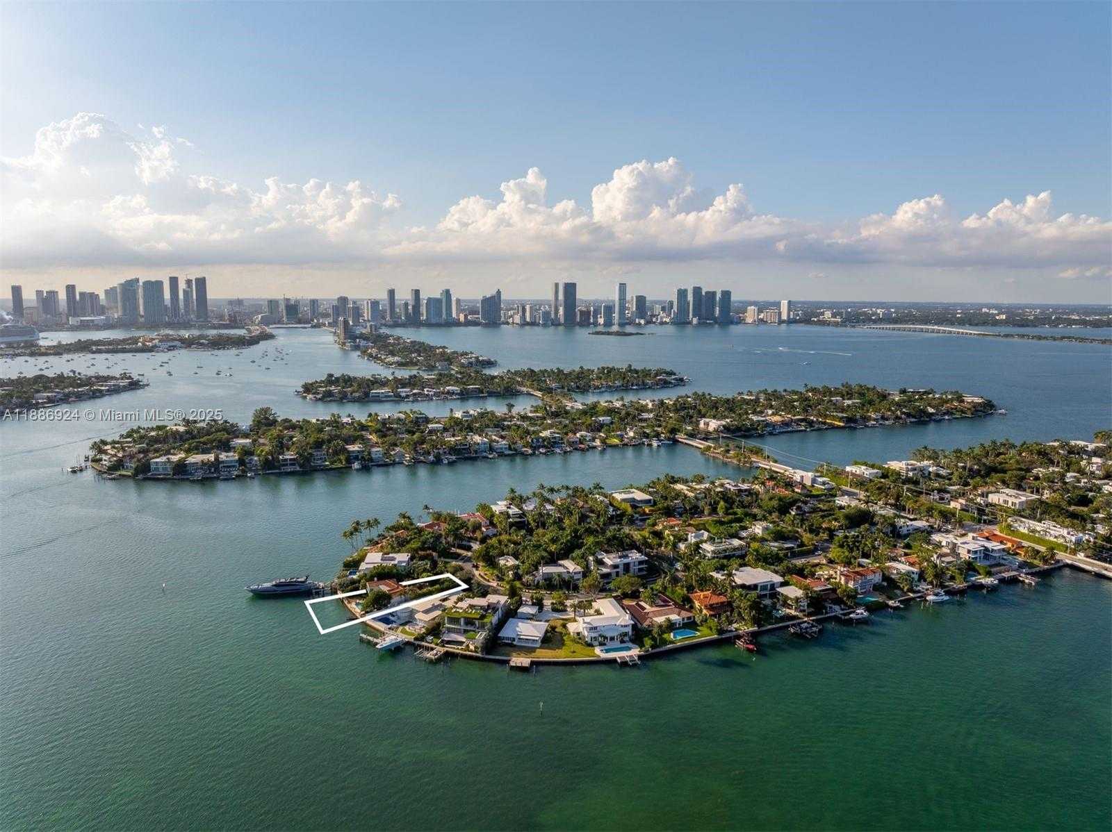 Small Image of 11 EAST RIVO ALTO DR, Miami Beach Number 32