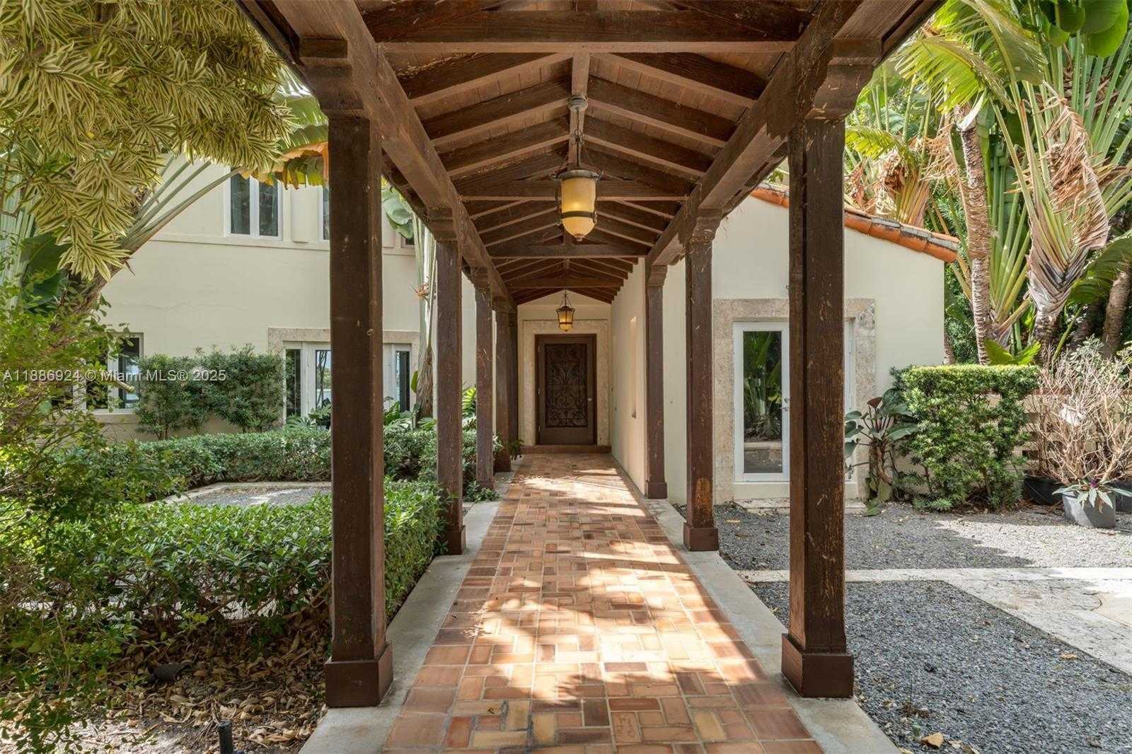 Small Image of 11 EAST RIVO ALTO DR, Miami Beach Number 33