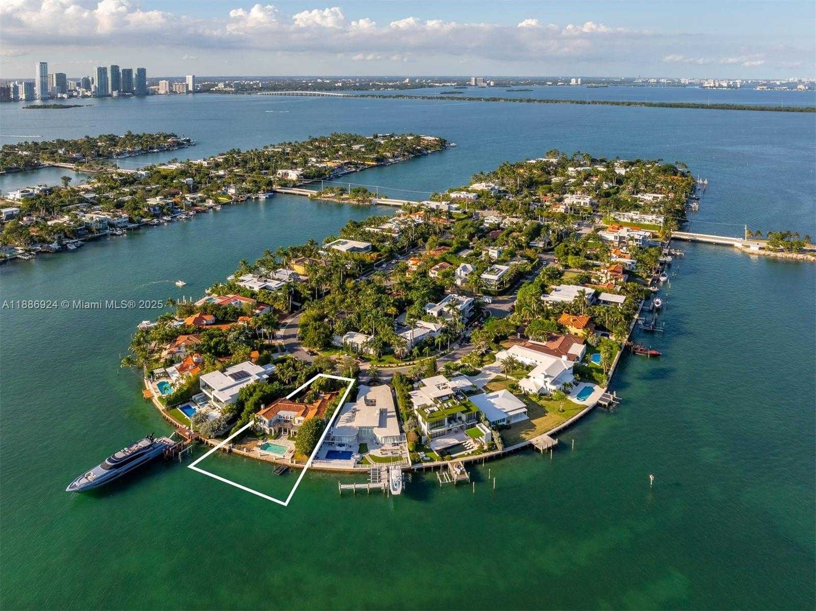 Small Image of 11 EAST RIVO ALTO DR, Miami Beach Number 34