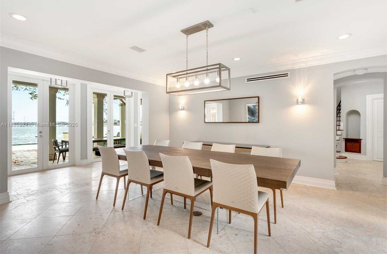 Small Image of 11 EAST RIVO ALTO DR, Miami Beach Number 4