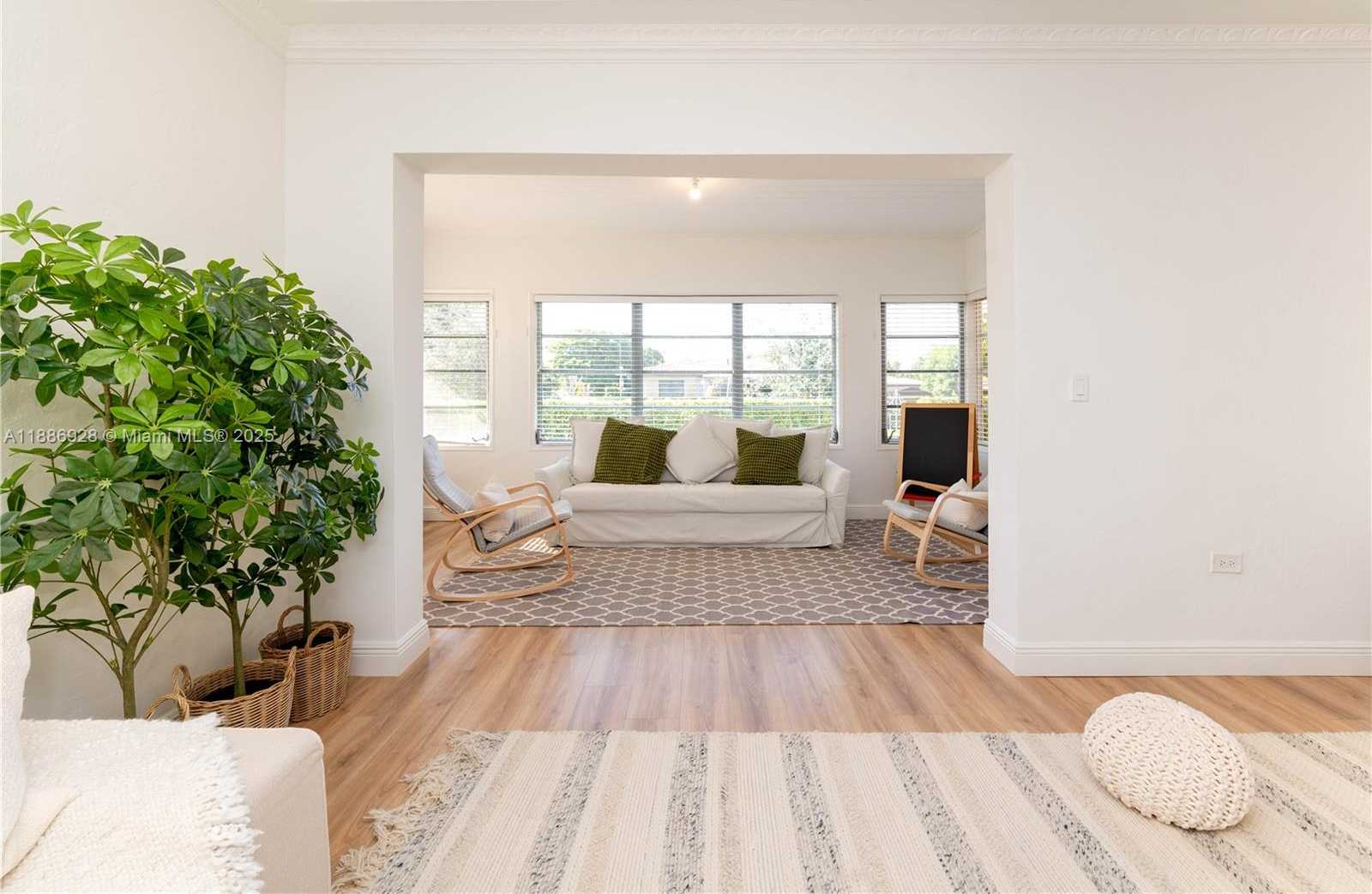 Small Image of 501 SOUTH WEST 24TH RD #501, Miami Number 15